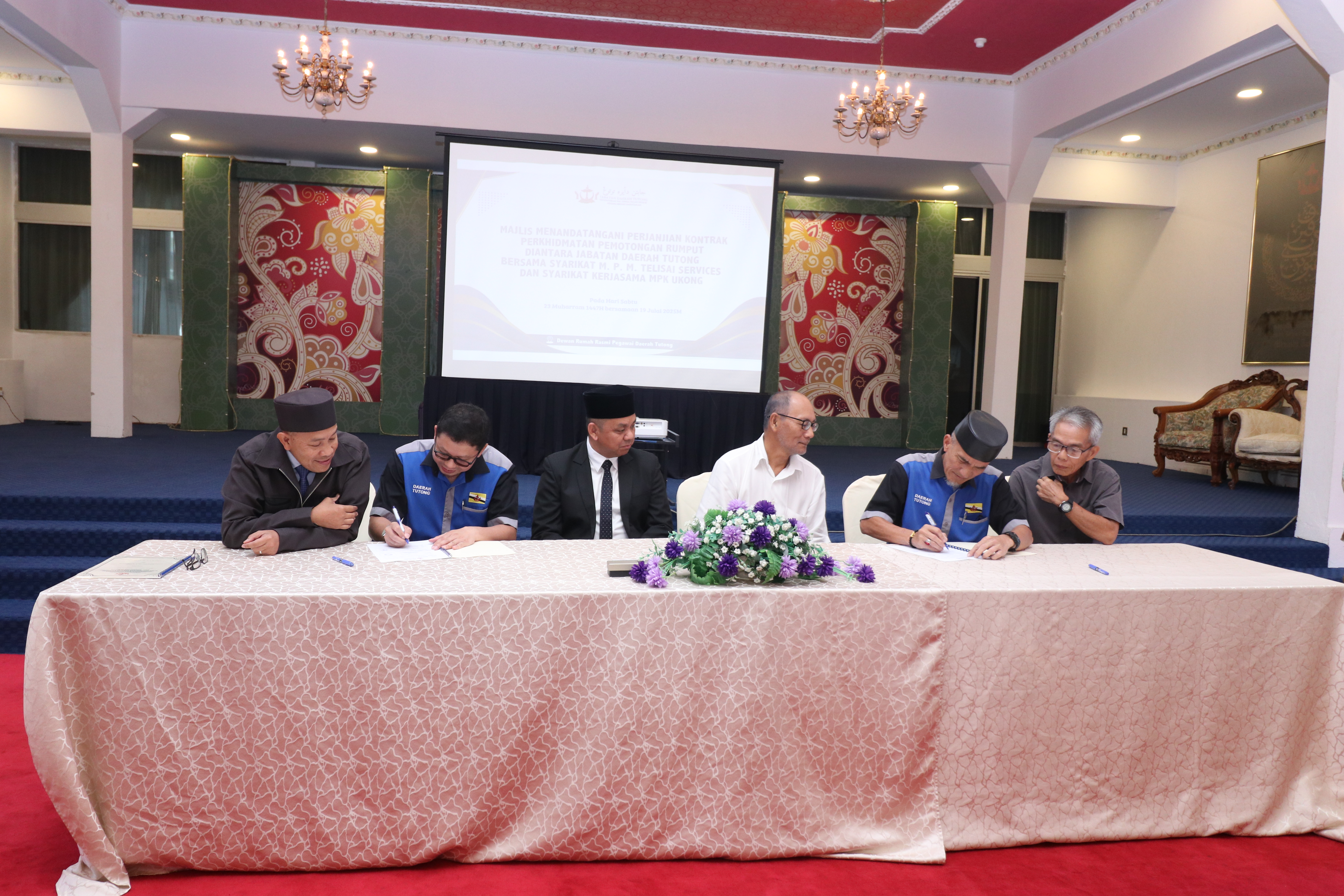 Majlis Menandatangani Perjanjian Kontrak IMG_0023.JPG