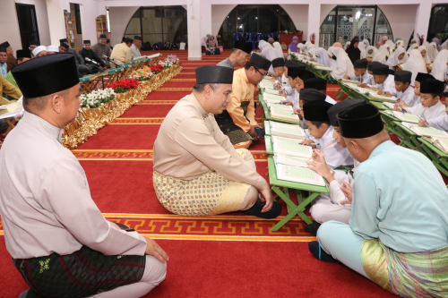 Majlis Pemantauan Memulakan Bacaan Ayat-Ayat Suci Al-Quran 78 kali Khatam.png