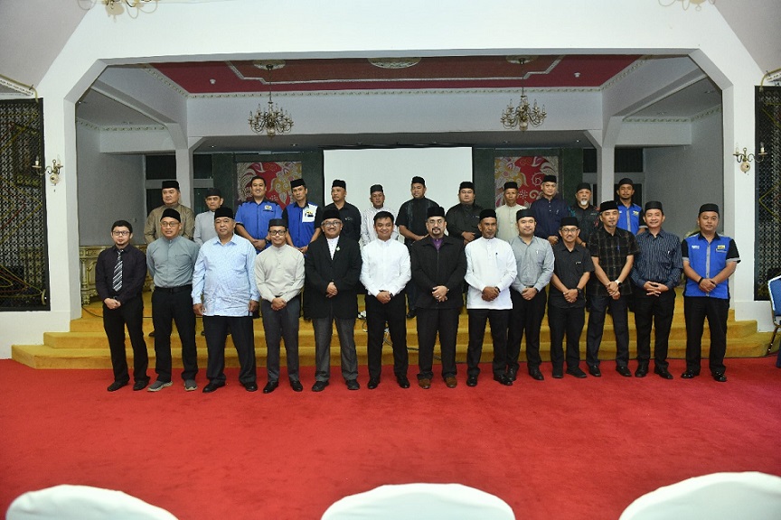 Taklimat Pengukuhan Maqasid Syariah Dalam Pengurusan dan Pentadbiran Negara Brunei Darussalam kepada Penghulu-Penghulu Mukim dan Ketua-Ketua Kampung bagi Daerah Tutong.jpg