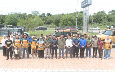 PELEPASAN KENDERAAN 4X4 CABARAN OFFROAD